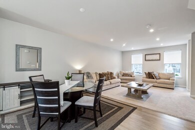 18267 Summit Pointe Dr, Dumfries, VA 22026 - photo 5