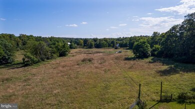0 Runnymeade unit WVBE2043312, Bunker Hill, WV 25413 - photo 2