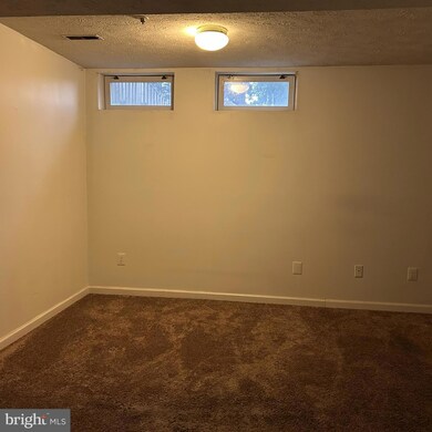 2024 S Anvil Ln, Temple Hills, MD 20748 - photo 5