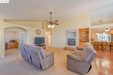 10626 River Oak Ct, Jamestown, CA 95327 - photo 4