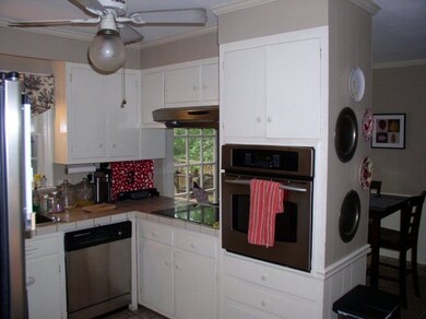 3082 Stuart Dr, Macon, GA 31204 - photo 4