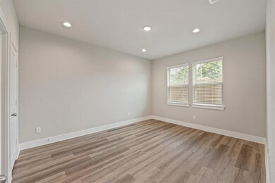 9016 Lonestar Creekbend Ln, Houston, TX 77080 - photo 4