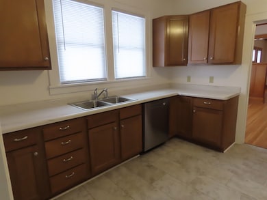 1148 N 4th St, David City, NE 68632 - photo 6