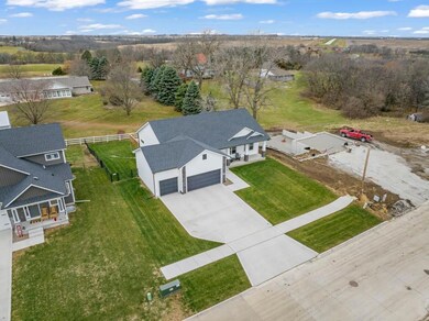 2202 Ash Tree Dr, Winterset, IA 50074 - photo 2