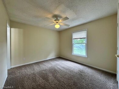 2911 Spring Garden St unit B, Greensboro, NC 27403 - photo 6