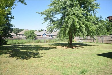 1645 NE 6th St, Moore, OK 73160 - photo 2