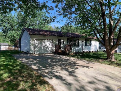 2524 SW Shunga Dr, Topeka, KS 66611 - photo 4