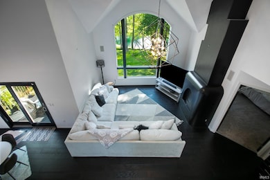 26190 Woodsong Dr, South Bend, IN 46628 - photo 4