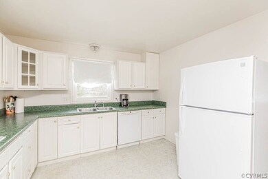 5804 Gunsight Ct, North Chesterfield, VA 23237 - photo 4