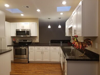 17411 N Horseshoe Ln unit 57, Sun City, AZ 85373 - photo 5