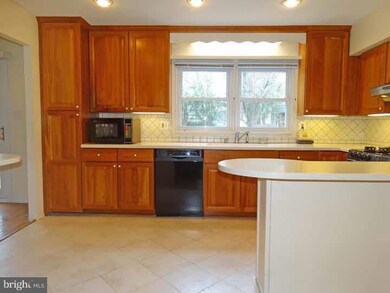 18 Peaceful Dr, Morrisville, PA 19067 - photo 6