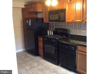 12 Ashbourne Rd, Darby, PA 19023 - photo 6