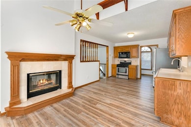 2121 NE Concord St, Lees Summit, MO 64086 - photo 2