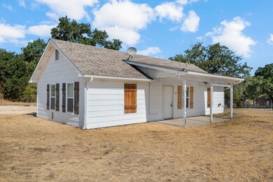 1030 S Reno Rd, Springtown, TX 76082 - photo 7