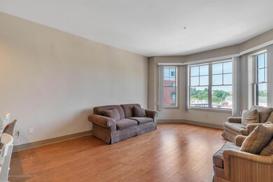 06-600 Albert Ave. #410 WindowStill