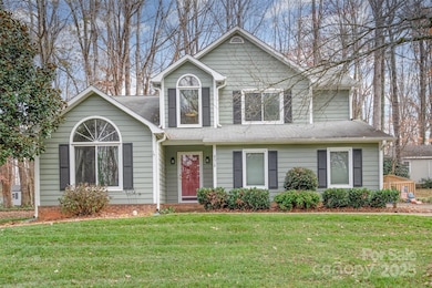 8618 Hornwood Ct, Charlotte, NC 28215 - photo 4