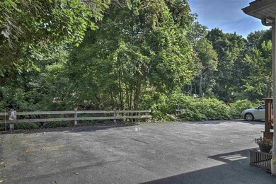 569 West St, Keene, NH 03431 - photo 5