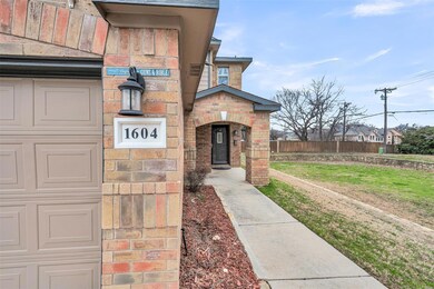 1604 Timber Glen Dr, Bedford, TX 76022 - photo 2