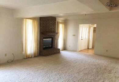 1514 Carol Ln, Wichita Falls, TX 76302 - photo 4