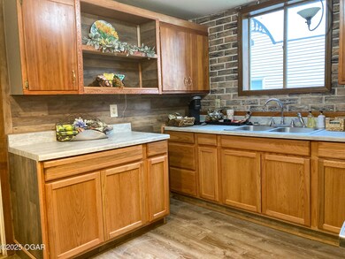 210 N Moffet Ave, Joplin, MO 64801 - photo 6