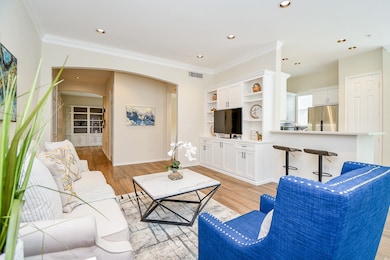 Excellent open floorplan