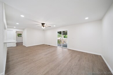 13192 S Hickory St, Claremore, OK 74017 - photo 7