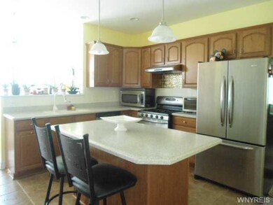 7130 Lakeside Dr, Niagara Falls, NY 14304 - photo 4