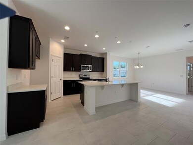 555 Darshire Ave, Eustis, FL 32736 - photo 4