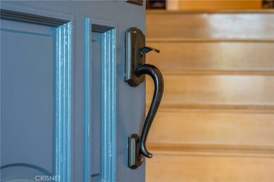 21798 Ybarra Rd, Woodland Hills, CA 91364 - photo 2