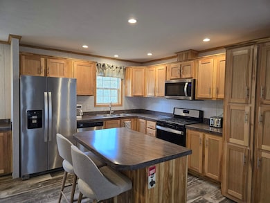 72 Sawmill Rd, Pownal, VT 05261 - photo 3