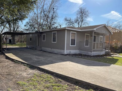 3314 Caplin St, Houston, TX 77026 - photo 3