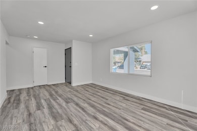 7225 Bridgeview Ave, Las Vegas, NV 89147 - photo 7