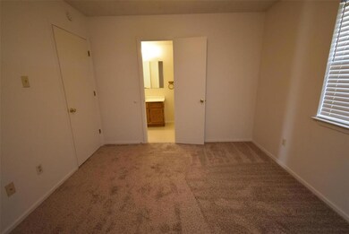 313 E Brockett St, Sherman, TX 75090 - photo 7