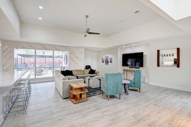 314 Vanderpool Ln, Houston, TX 77024 - photo 4