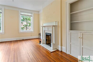 9 E Gordon St unit 2nd Floor, Savannah, GA 31401 - photo 4