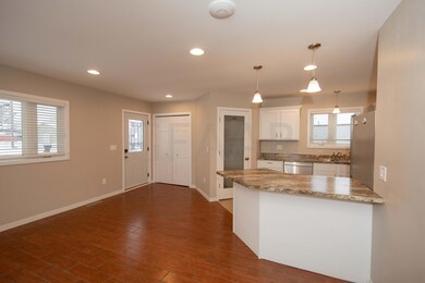 Kitchen/Foyer