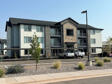 553 S 100 W unit 102, Richfield, UT 84701 - photo 2