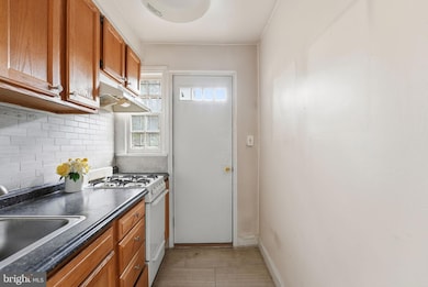 1126 S Carolina Ave SE, Washington, DC 20003 - photo 5