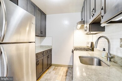 The Potomac Plaza Co-op unit 517, Washington, DC 20037 - photo 7