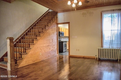 609 E Commerce St, Shamokin, PA 17872 - photo 5