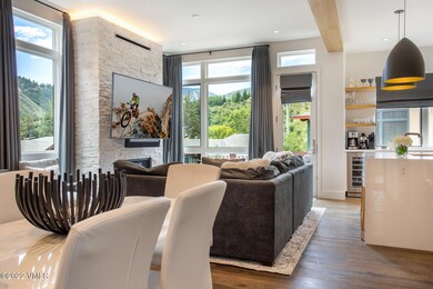 14 Waterfront Way