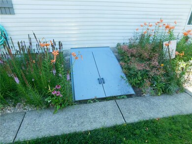 4527 Mountain Rd, Slatington, PA 18080 - photo 5