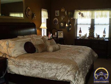 3408 SW Shunga View Ct, Topeka, KS 66610 - photo 7