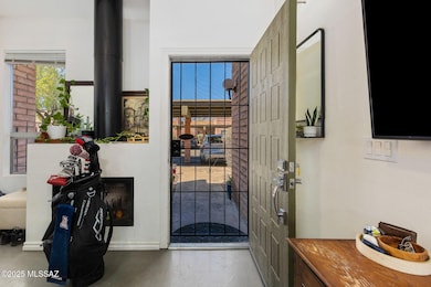 4-web-or-mls-4310 E Presidio Rd - MLS Im