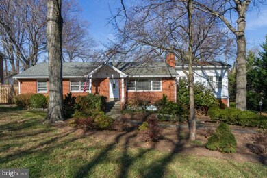 6722 Haycock Rd, Falls Church, VA 22043 - photo 2