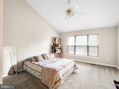 4231 Vals Way, Dumfries, VA 22025 - photo 4