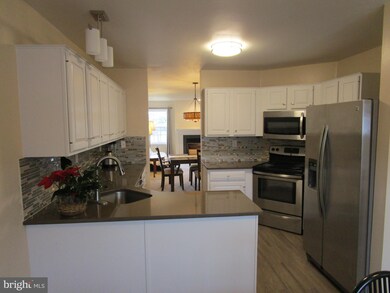 42 Cedar Ct, Royersford, PA 19468 - photo 3