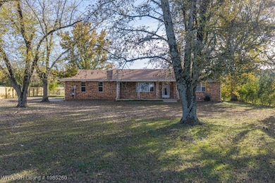 1411 Nixon Rd, Lavaca, AR 72941 - photo 5