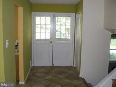 8517 Tysons Ct, Vienna, VA 22182 - photo 2