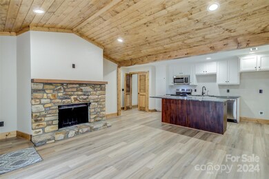 131 Glen Burney Ln unit A8, Blowing Rock, NC 28605 - photo 2